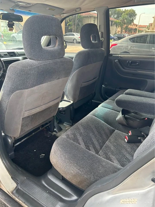 2001 Honda CR-V 1st Gen - Image 8 of 9
