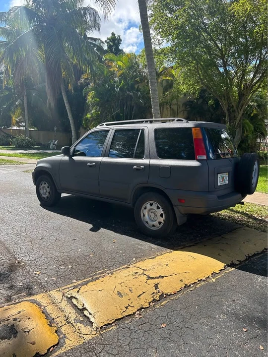 2001 Honda CR-V 1st Gen - Image 5 of 9