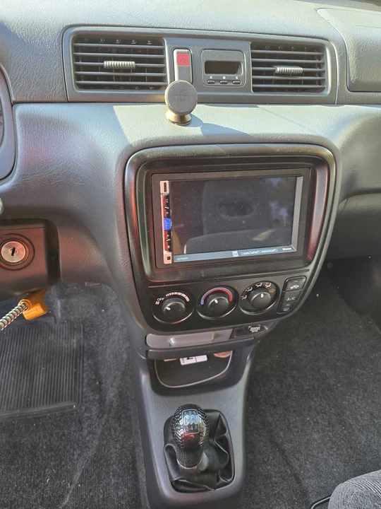 2001 Honda CR-V 1st Gen - Image 9 of 20