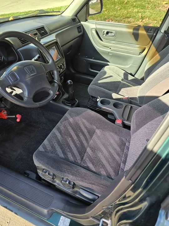 2001 Honda CR-V 1st Gen - Image 11 of 20
