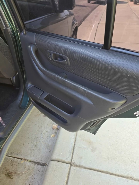 2001 Honda CR-V 1st Gen - Image 17 of 20