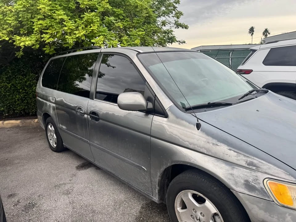 2001 Honda Odyssey - Image 2 of 2