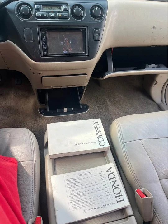 2001 Honda Odyssey - Image 7 of 8