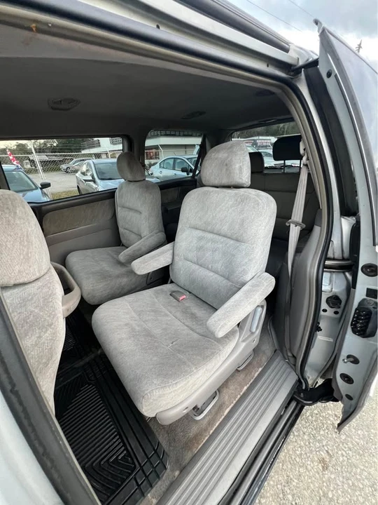2001 Honda Odyssey - Image 18 of 19