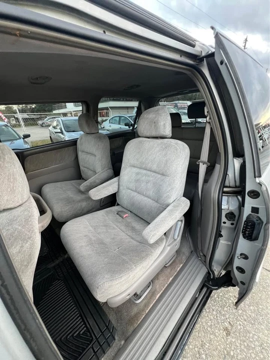 2001 Honda Odyssey - Image 11 of 19