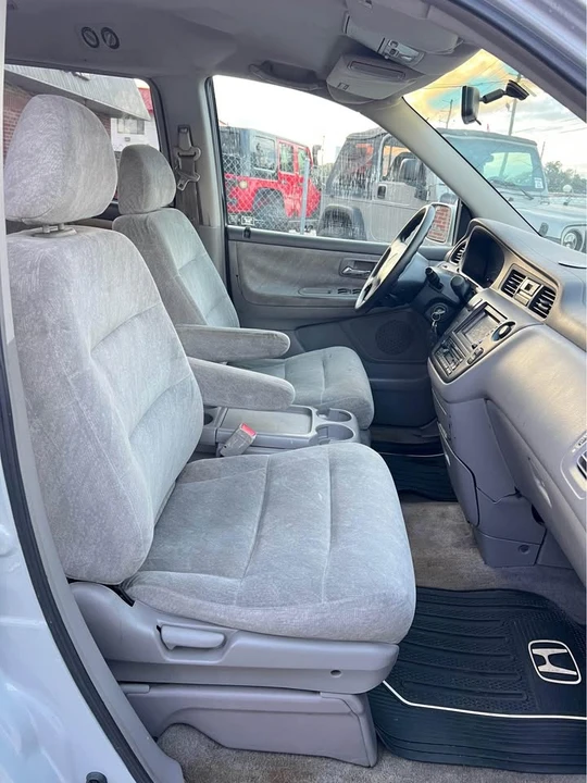 2001 Honda Odyssey - Image 10 of 19