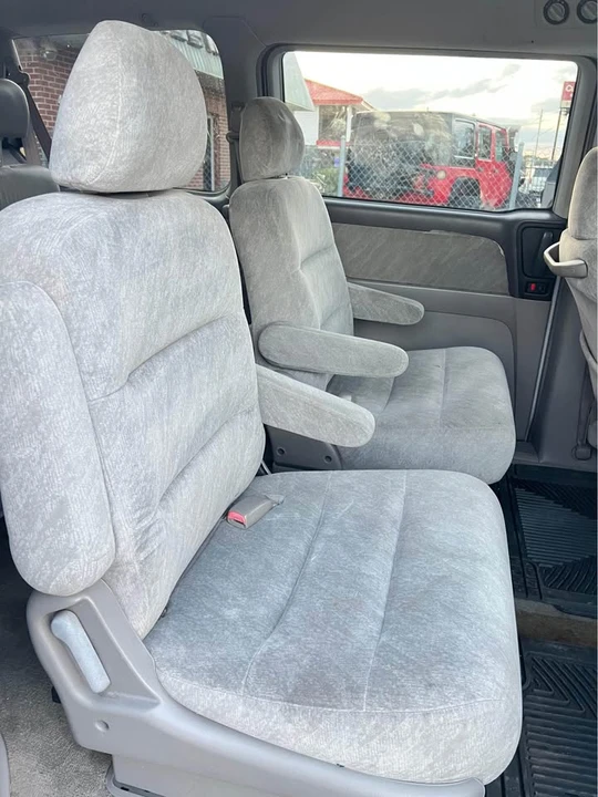 2001 Honda Odyssey - Image 11 of 15