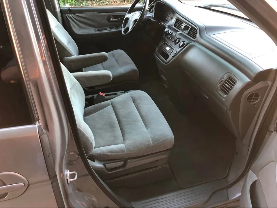 2001 Honda Odyssey - Image 7 of 7