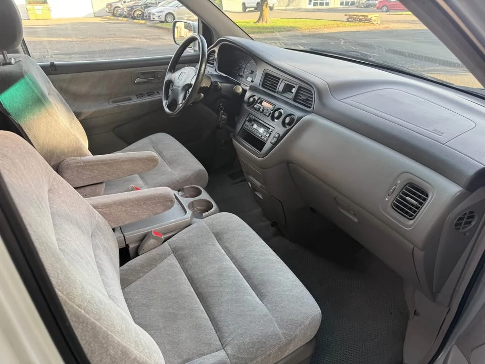 2001 Honda Odyssey - Image 7 of 10