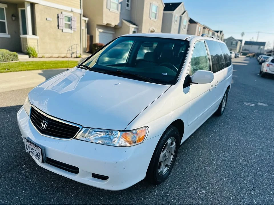 2001 Honda Odyssey - Image 2 of 18