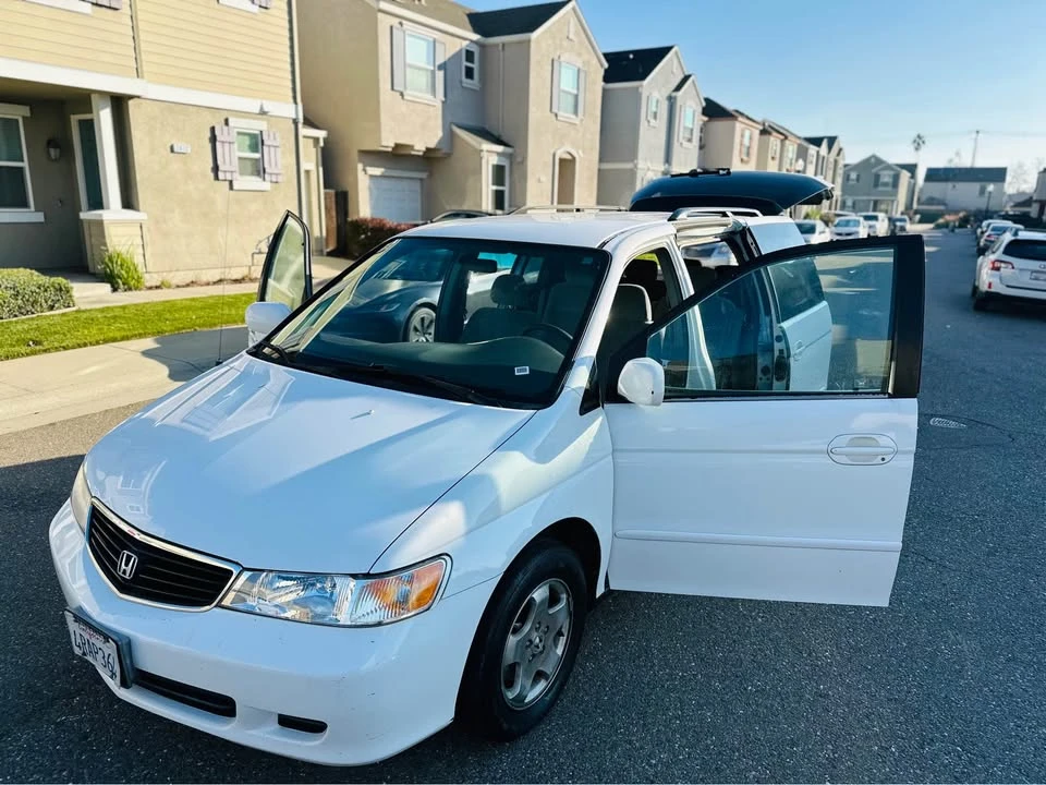 2001 Honda Odyssey - Image 16 of 18