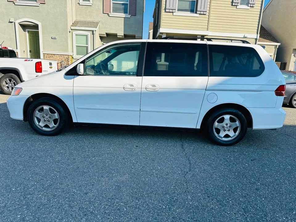 2001 Honda Odyssey - Image 9 of 18