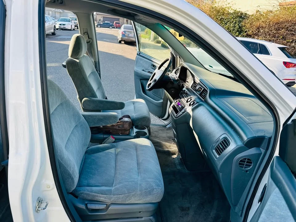 2001 Honda Odyssey - Image 12 of 18