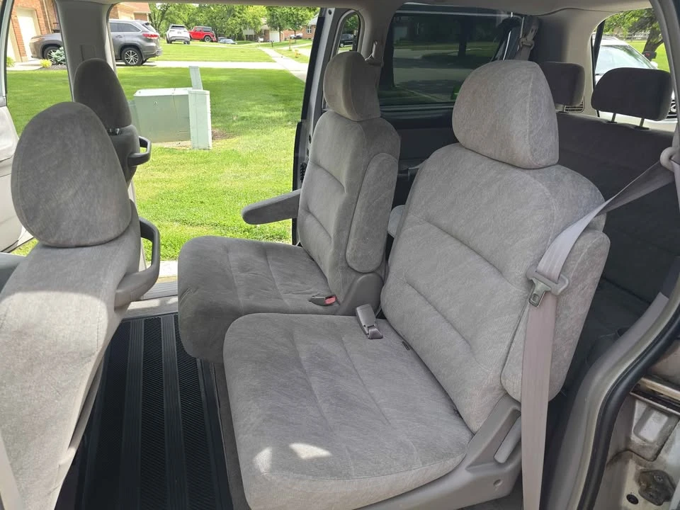 2001 Honda Odyssey - Image 9 of 11