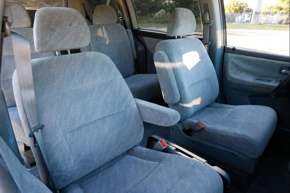 2001 Honda Odyssey - Image 12 of 16