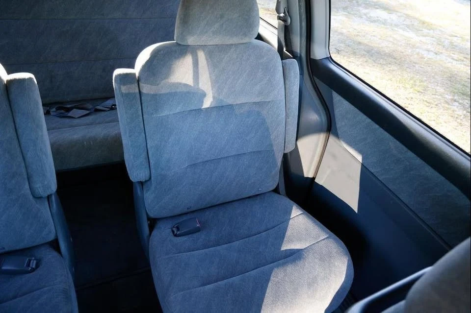 2001 Honda Odyssey - Image 8 of 16