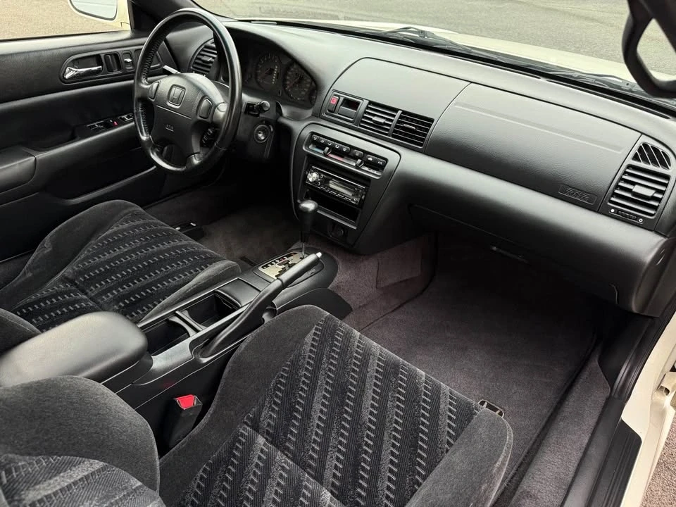 2001 Honda Prelude 5th Gen - Image 13 of 18