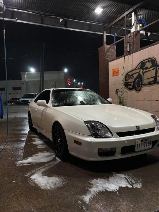 2001 Honda Prelude 5th Gen - Image 2 of 4