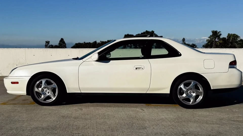 2001 Honda Prelude 5th Gen - Image 2 of 20