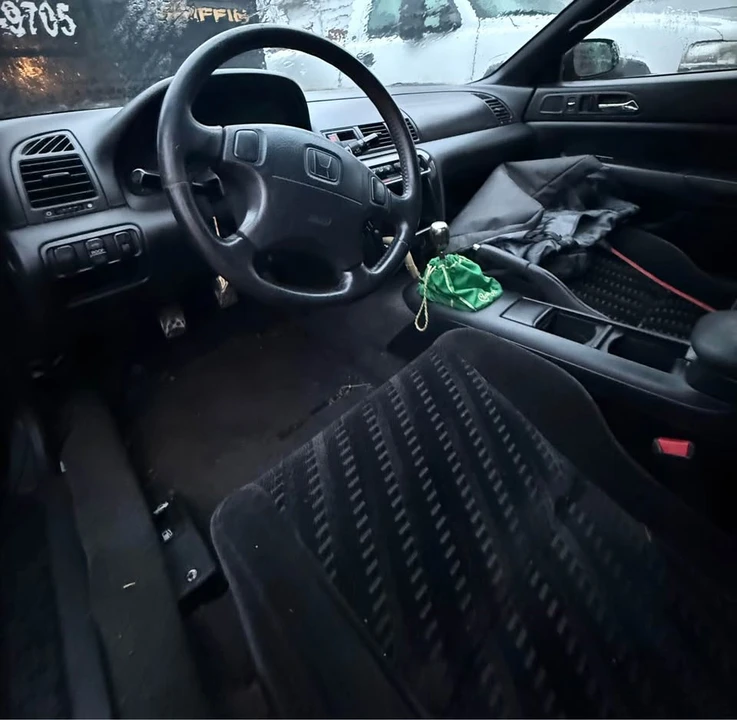 2001 Honda Prelude 5th Gen - Image 17 of 20