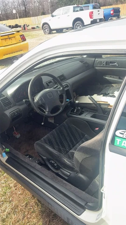 2001 Honda Prelude 5th Gen - Image 5 of 8