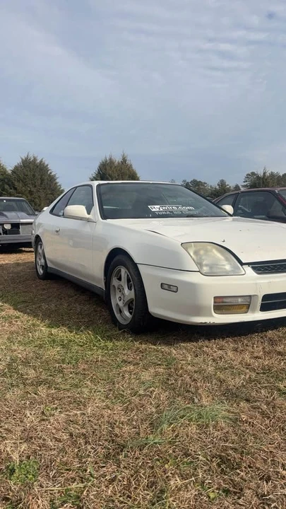 2001 Honda Prelude 5th Gen - Image 2 of 8