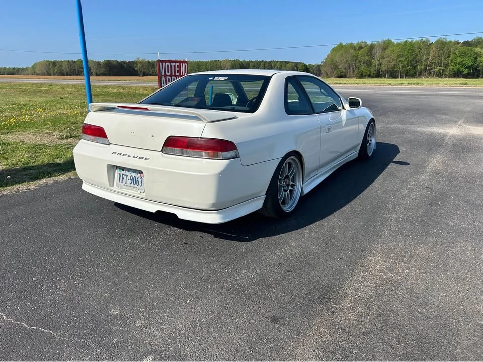 2001 Honda Prelude 5th Gen - Image 2 of 7