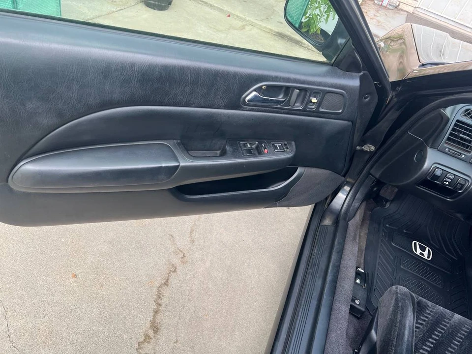 2001 Honda Prelude 5th Gen - Image 9 of 14