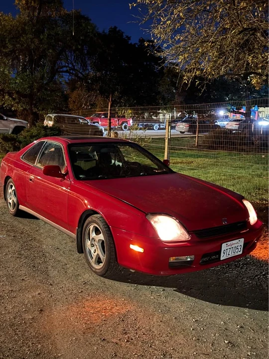 2001 Honda Prelude 5th Gen - Image 2 of 8
