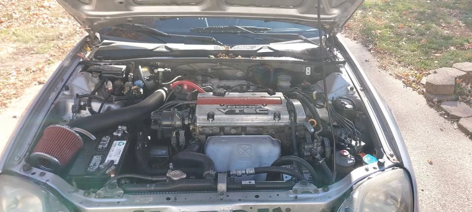 2001 Honda Prelude 5th Gen - Image 2 of 11
