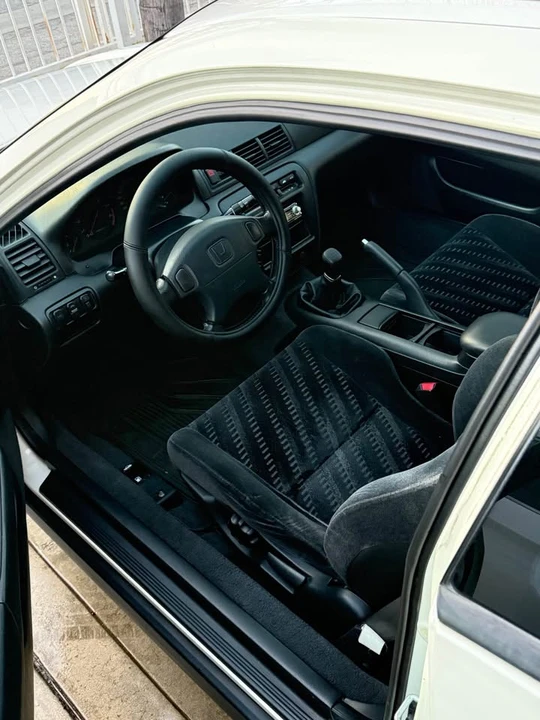 2001 Honda Prelude 5th Gen - Image 3 of 6