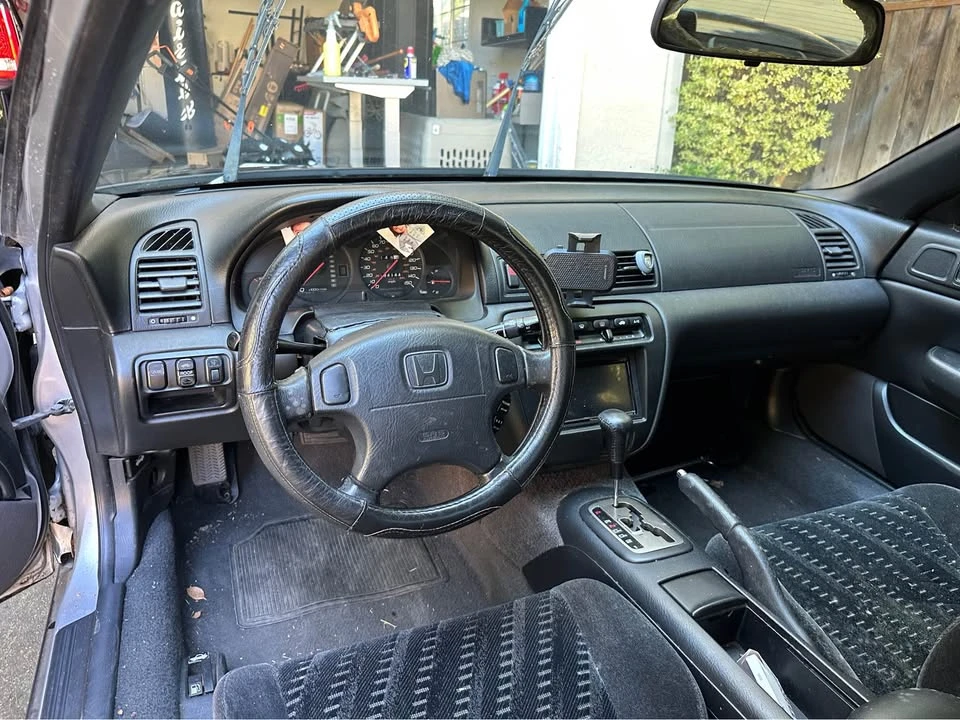 2001 Honda Prelude 5th Gen - Image 2 of 6