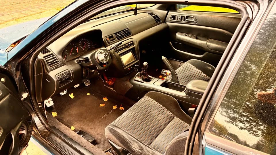 2001 Honda Prelude 5th Gen - Image 7 of 8