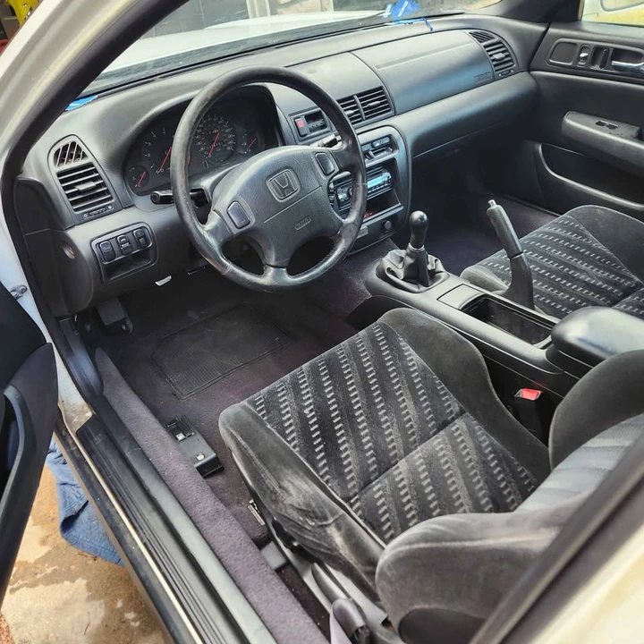 2001 Honda Prelude 5th Gen - Image 4 of 10