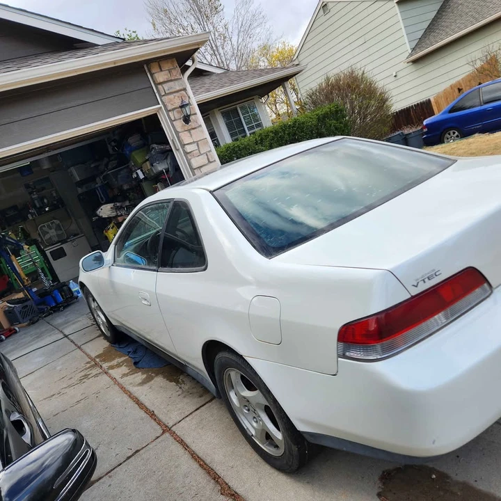 2001 Honda Prelude 5th Gen - Image 2 of 10