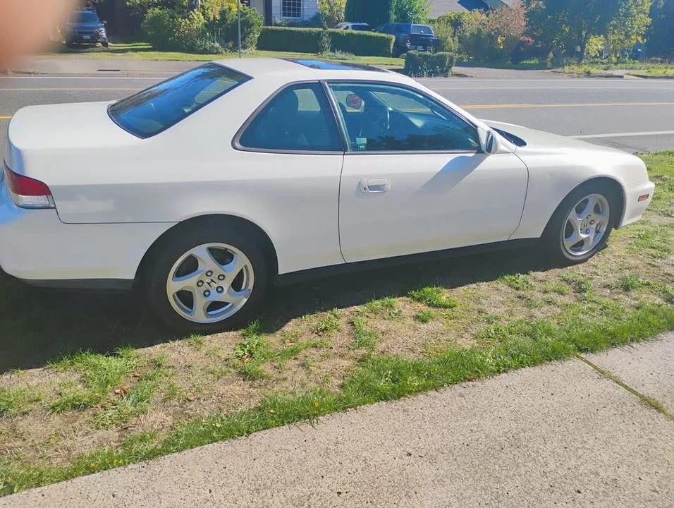 2001 Honda Prelude 5th Gen - Image 2 of 10