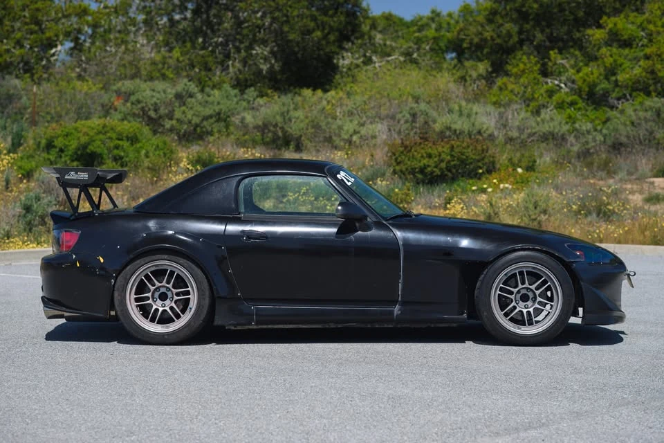 2001 Honda AP1 S2000 - Image 2 of 11