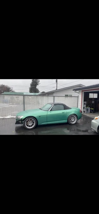 2001 Honda AP1 S2000 - Image 2 of 6