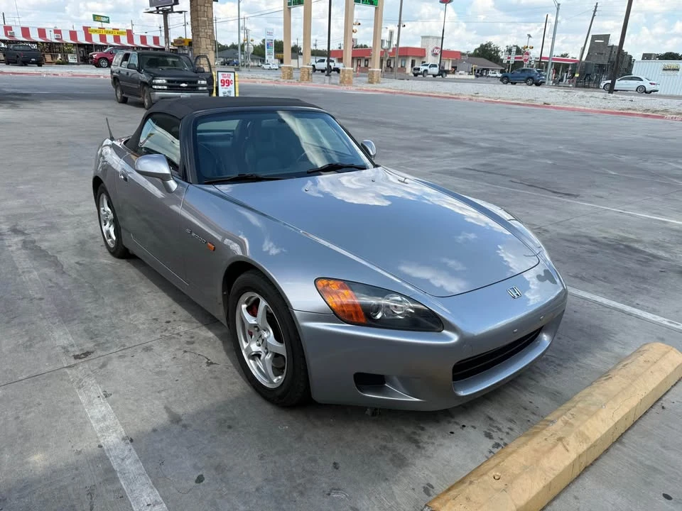 2001 Honda AP1 S2000 - Image 2 of 5