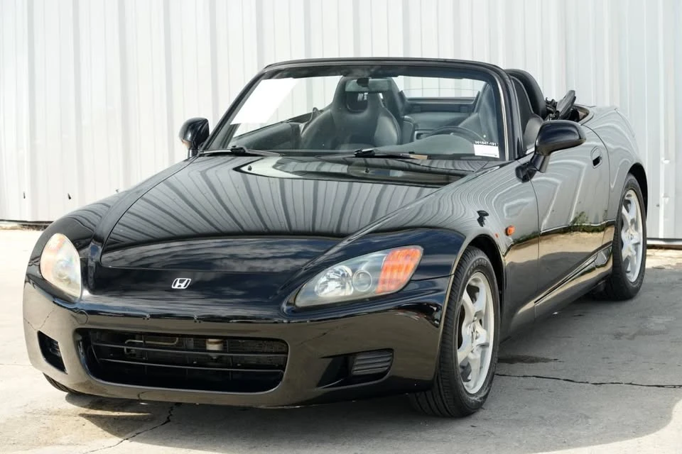 2001 Honda AP1 S2000 - Image 2 of 10
