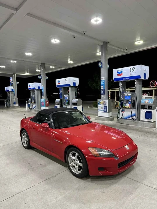 2001 Honda AP1 S2000 - Image 2 of 12