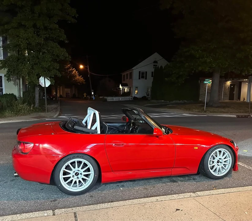 2001 Honda AP1 S2000 - Image 2 of 13