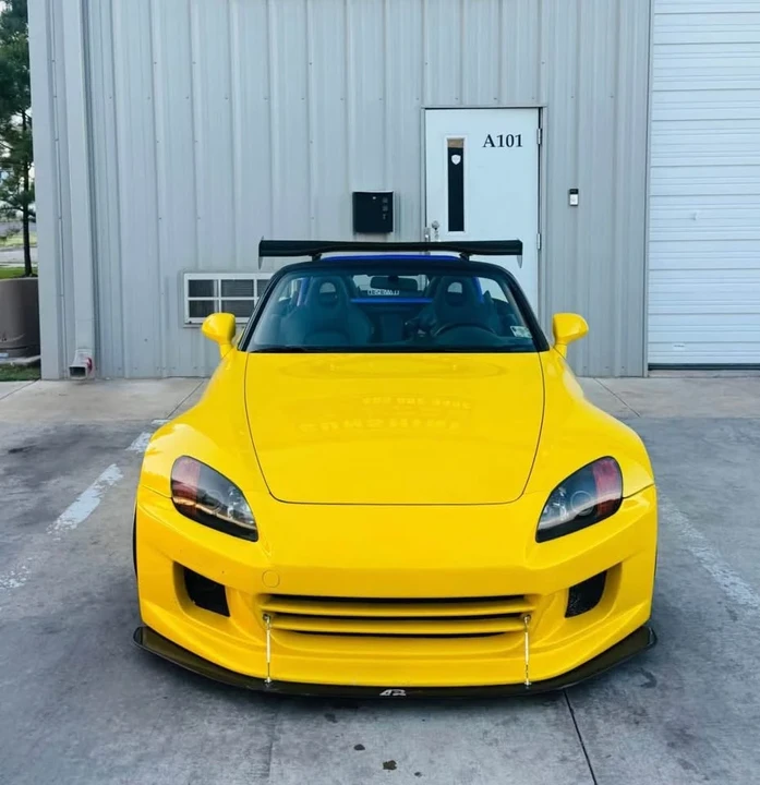 2001 Honda AP1 S2000 - Image 2 of 12