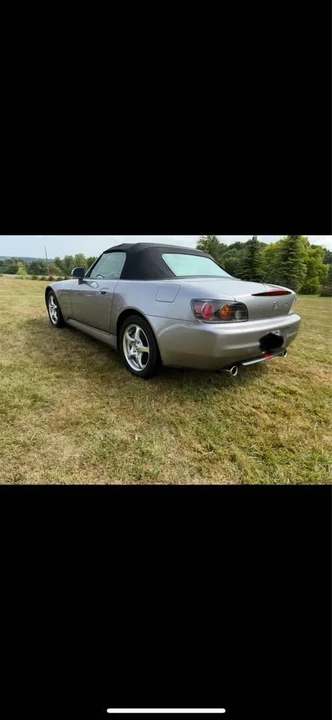 2001 Honda AP1 S2000 - Image 2 of 4