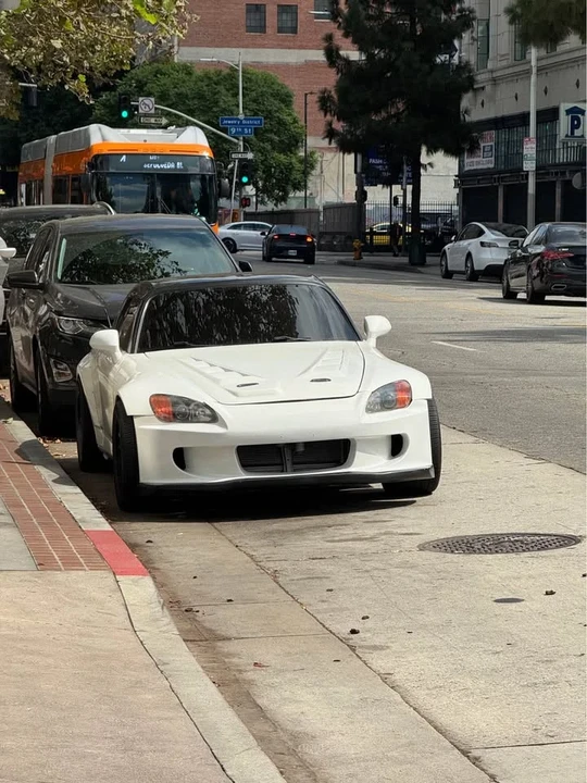 2001 Honda AP1 S2000 - Image 8 of 16