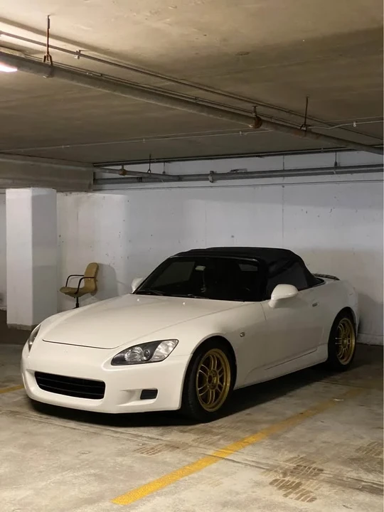 2001 Honda AP1 S2000 - Image 2 of 9