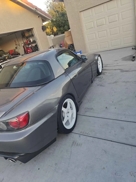 2001 Honda AP1 S2000 - Image 2 of 7