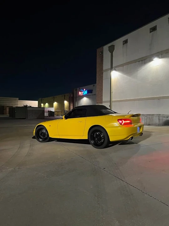 2001 Honda AP1 S2000 - Image 2 of 6