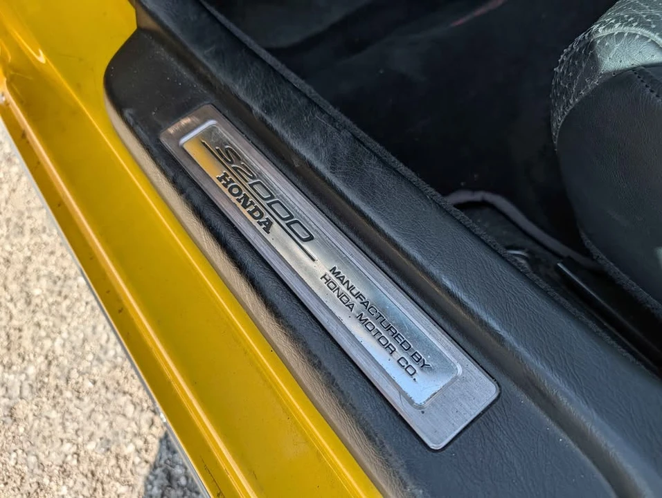 2001 Honda AP1 S2000 - Image 8 of 16