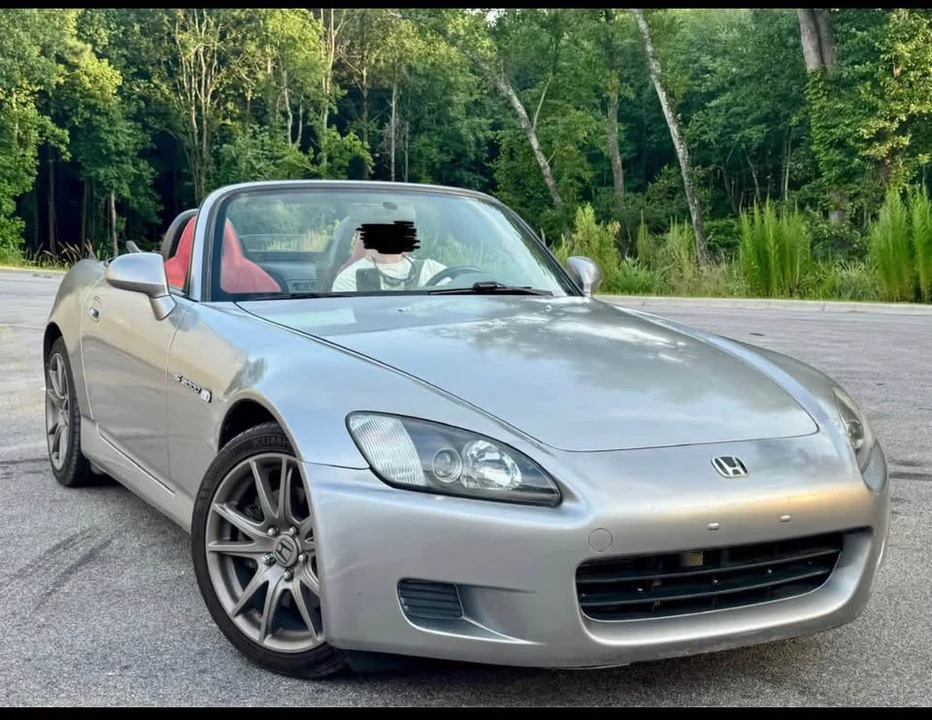 2001 Honda AP1 S2000 - Image 2 of 6